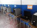 Cables que luego formarían parte de la red que permitirá a los niños un nuevo nivel de tecnología en su centro de cómputo.